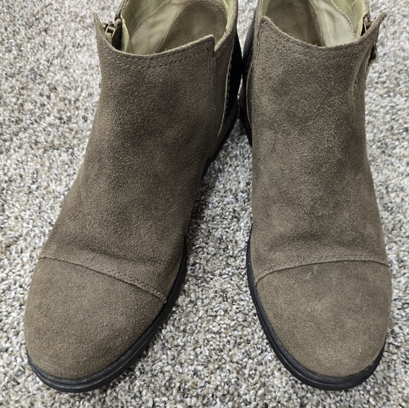 SOREL Leather Low Anckle Booties Sz 9 - Picture 3 of 10